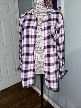 Women’s Plaid Button-Down Shirt - White, Black & Pink
